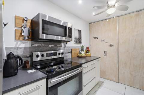 4330 Hillcrest Drive #804, Hollywood FL - photo 6 of 47