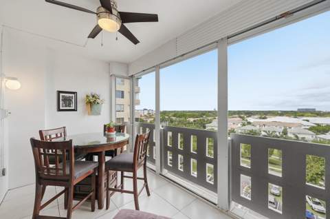 4330 Hillcrest Drive #804, Hollywood FL - photo 16 of 47