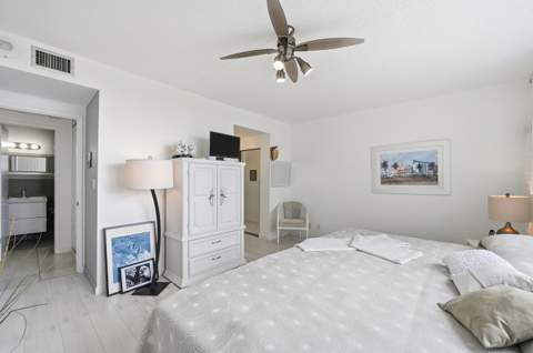 4330 Hillcrest Drive #804, Hollywood FL - photo 20 of 47