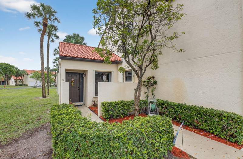 2 bedroom Condominium at 10 Vía De Casas Sur #101, South Lake Condo, Boynton Beach — photo 3