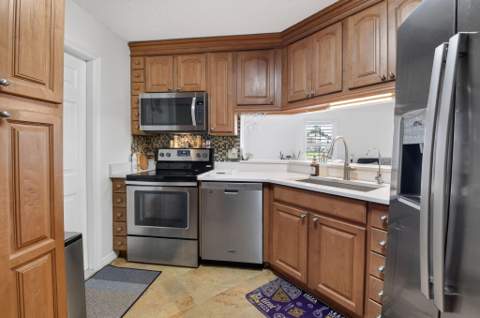 10 Vía De Casas Sur #101, Boynton Beach FL - photo 6 of 47