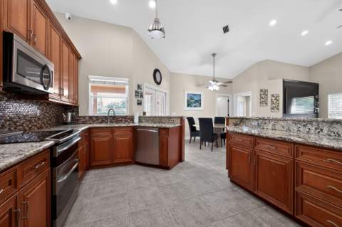 12301 Cabot Court, Boca Raton FL - photo 11 of 30