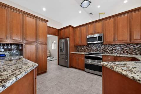 12301 Cabot Court, Boca Raton FL - photo 10 of 30