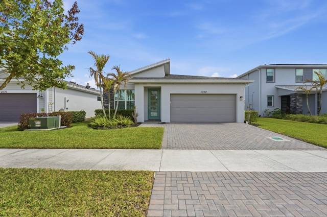 12767 SW Phoenix Drive