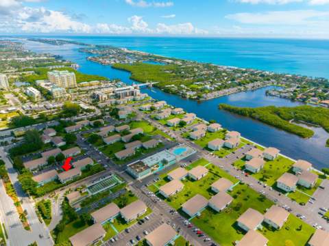 480 Horizons #207, Boynton Beach FL - photo 22 of 36