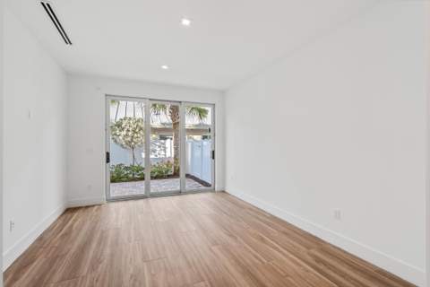 11 SE 11th Avenue, Fort Lauderdale FL - photo 11 of 26