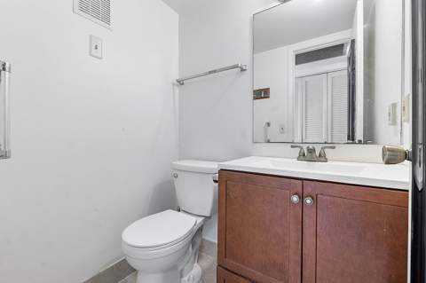 1012 Newport G, Deerfield Beach FL - photo 10 of 14
