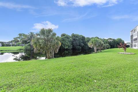 1012 Newport G, Deerfield Beach FL - photo 12 of 14