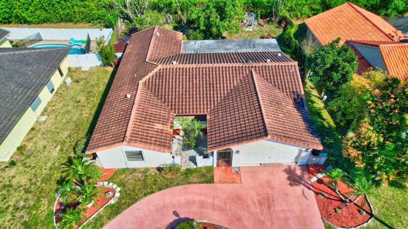 4 bedroom Single Family Residence at 7011 San Sebastian Circle, Del Mar Village, Boca Raton — photo 2