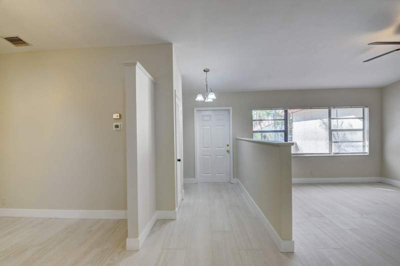 4 bedroom Single Family Residence at 7011 San Sebastian Circle, Del Mar Village, Boca Raton — photo 5