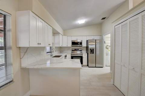 7011 San Sebastian Circle, Boca Raton FL - photo 18 of 38