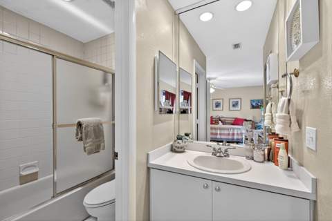 837 NW 47th Street, Deerfield Beach FL - photo 15 of 21