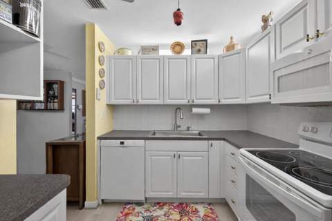 837 NW 47th Street, Deerfield Beach FL - photo 11 of 21