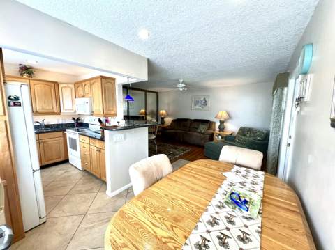 328 Farnham P, Deerfield Beach FL - photo 11 of 40