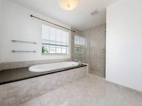 73 Gables Boulevard, Weston FL - photo 8 of 20