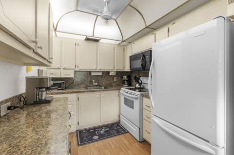 266 Ventnor, Deerfield Beach FL - photo 9 of 41