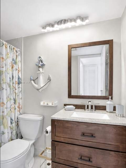 400 SE 10th Street #202, Deerfield Beach FL - photo 10 of 22