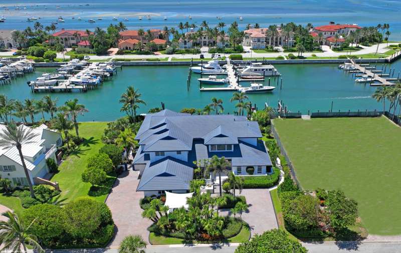 4 bedroom Single Family Residence at 6819 SE South Marina Way, Sailfish Point, Stuart — photo 1