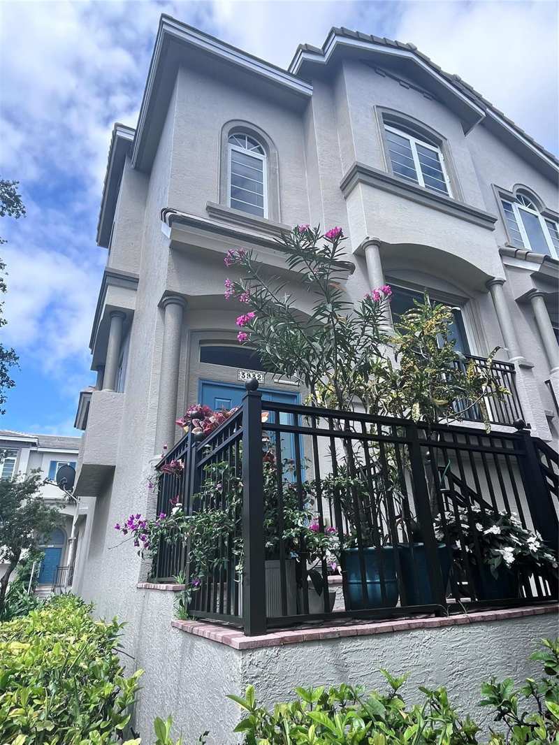 3 bedroom Townhouse at 3932 Coral Heights Way, Soigne Plat, Oakland Park — photo 1