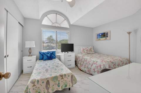 7563 Glendevon Lane #1306, Delray Beach FL - photo 24 of 95