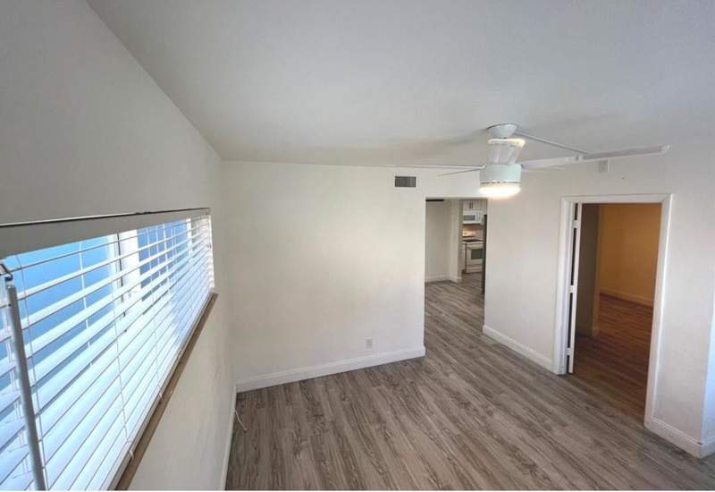 2 bedroom Condominium at 1060 Crystal Lake Drive #101, Sommerset Condominiums, Deerfield Beach — photo 5