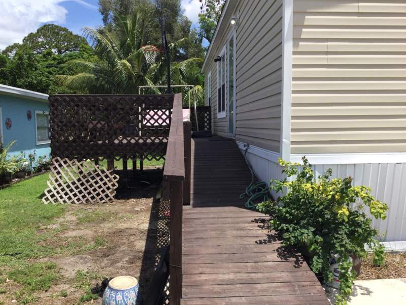 3 bedroom Manufactured Home at 5000 SE Federal Highway #82, Sunshine Manor Mobile Home Park, Stuart — photo 2