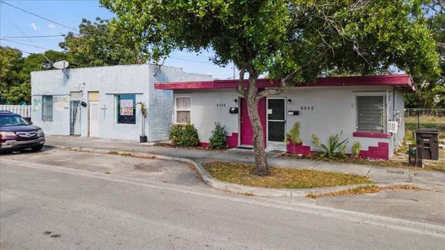 1504 N Sapodilla Avenue