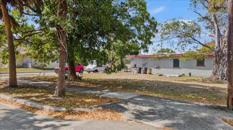 1504 N Sapodilla Avenue, West Palm Beach FL - photo 6 of 25