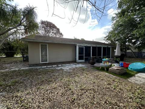 1818 SE Vesthaven Court, Port St. Lucie FL - photo 13 of 14