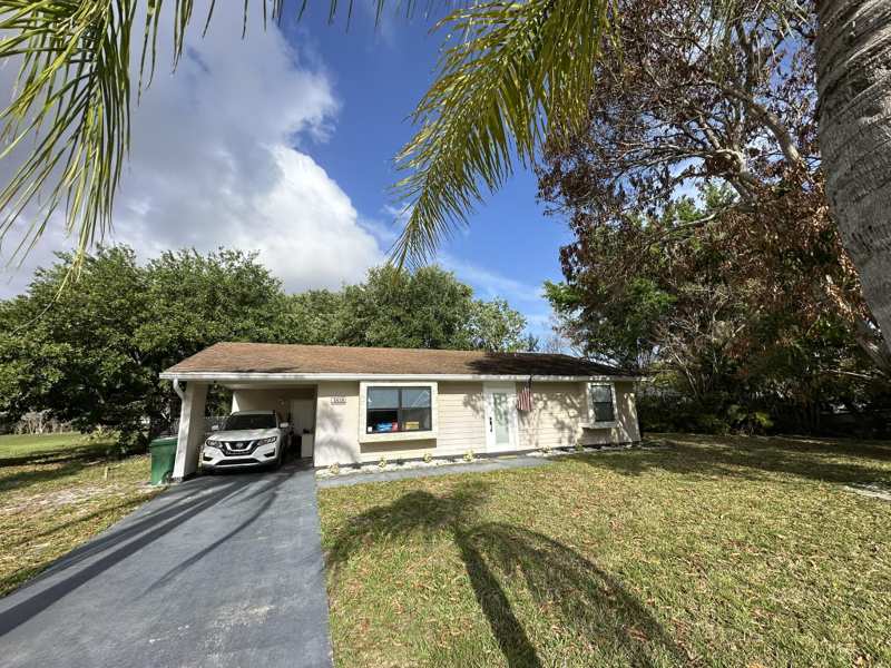2 bedroom Single Family Residence at 1818 SE Vesthaven Court, Port Saint Lucie, Port St. Lucie — photo 1