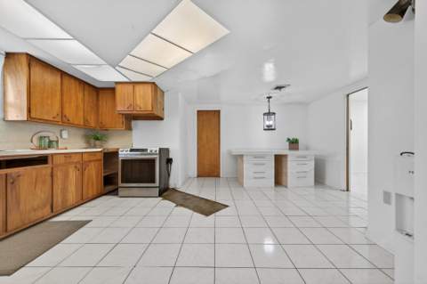 360 Kismet Avenue, Pahokee FL - photo 14 of 36