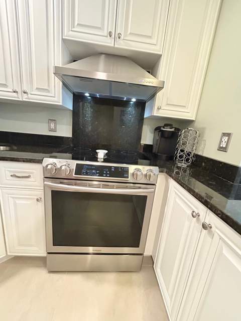140 Lake Pine Circle #A-1, Greenacres FL - photo 12 of 43