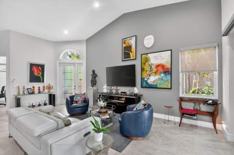 4634 Carlton Golf Drive, Lake Worth FL - photo 10 of 92