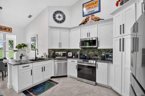 4634 Carlton Golf Drive, Lake Worth FL - photo 20 of 92