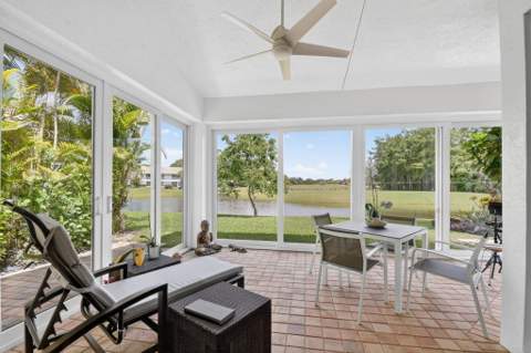 4634 Carlton Golf Drive, Lake Worth FL - photo 16 of 92