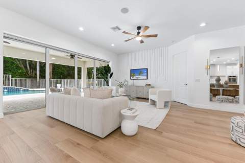 8717 Estate Drive, West Palm Beach FL - photo 15 of 76