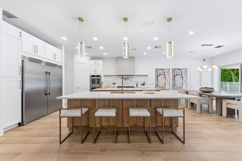 4 bedroom Single Family Residence at 8717 Estate Drive, Banyan Estates, West Palm Beach — photo 4