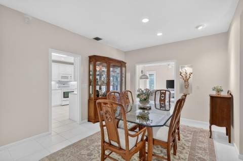 5422 SE Meredith Terrace, Stuart FL - photo 10 of 56