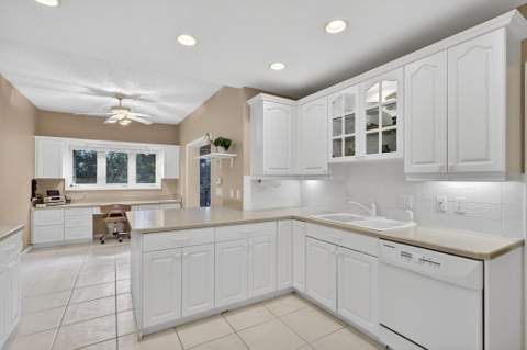 5422 SE Meredith Terrace, Stuart FL - photo 17 of 56