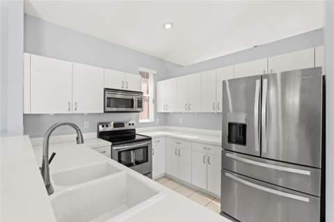 3222 NW 22nd Avenue, Oakland Park FL - photo 9 of 72