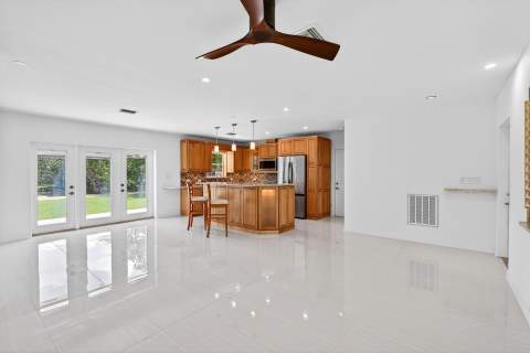 648 NW 30th Court, Wilton Manors FL - photo 17 of 56