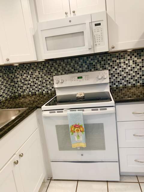 96 Hastings F, West Palm Beach FL - photo 11 of 32