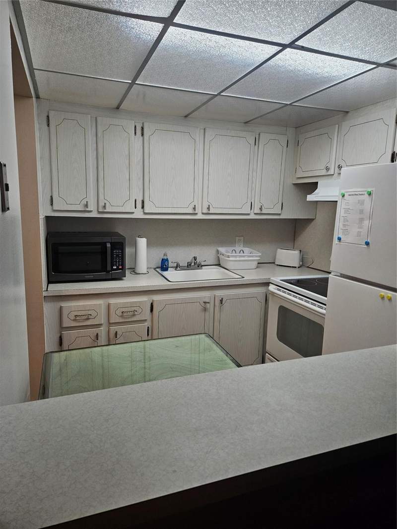 1 bedroom Condominium at 82 Tilford D #82, Tilford D Condo, Deerfield Beach — photo 2
