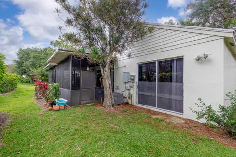 7625 Forest Green Lane, Boynton Beach FL - photo 8 of 38