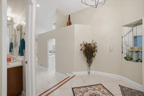 7625 Forest Green Lane, Boynton Beach FL - photo 12 of 38