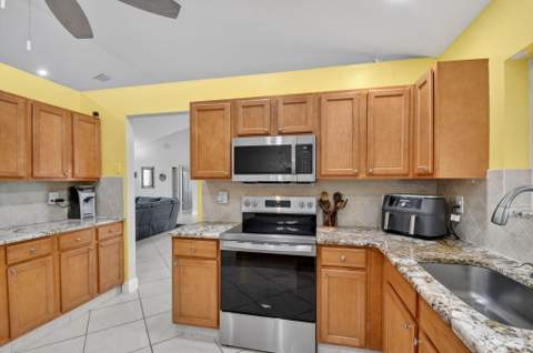 9501 Majestic Way, Boynton Beach FL - photo 18 of 72
