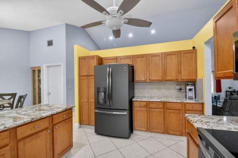 9501 Majestic Way, Boynton Beach FL - photo 17 of 72