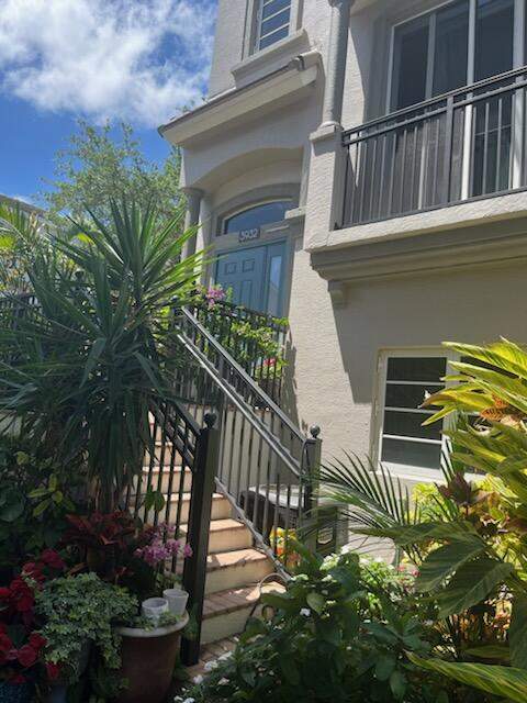 3 bedroom Townhouse at 3932 Coral Heights Way, Soigne Plat, Oakland Park — photo 2