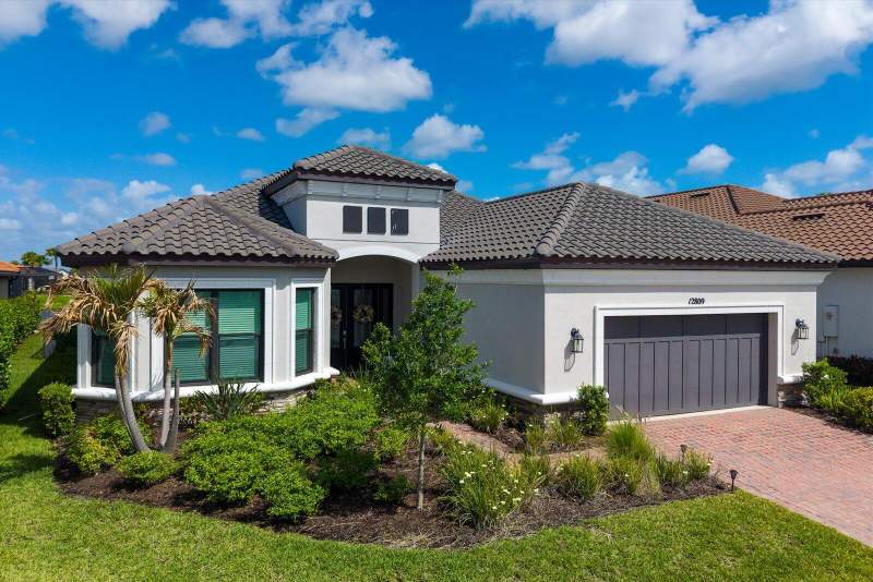 4 bedroom Single Family Residence at 12809 SW Barelli Court, Esplanade At Tradition, Port St. Lucie — photo 2