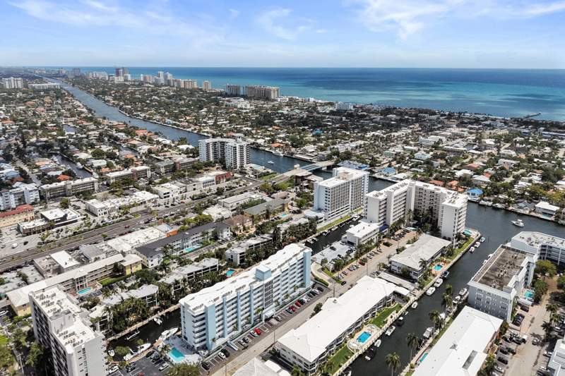 2 bedroom Condominium at 3051 NE 48th Street #702, Ridgeview Towers Condo, Fort Lauderdale — photo 3